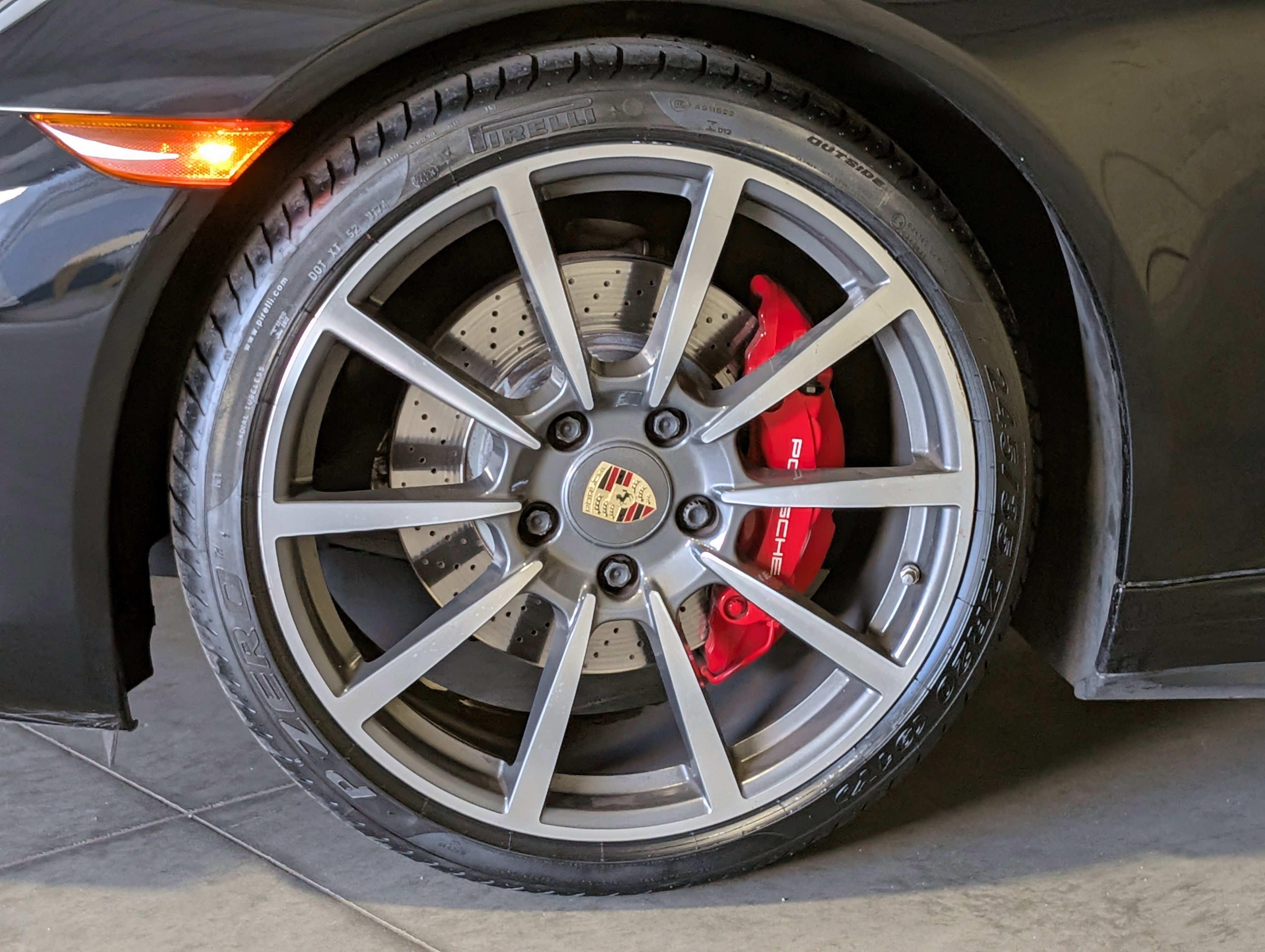 Certified 2015 Porsche 911 Carrera 4S AWD/4WD image 18