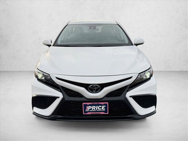 Used 2024 Toyota Camry SE FWD image 2