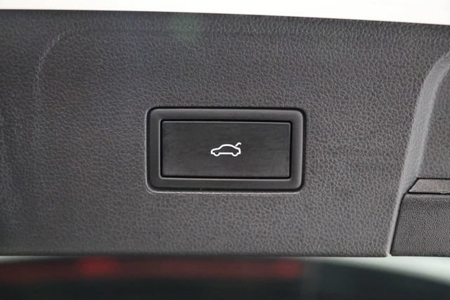 Used 2025 Volkswagen Atlas SE FWD image 37