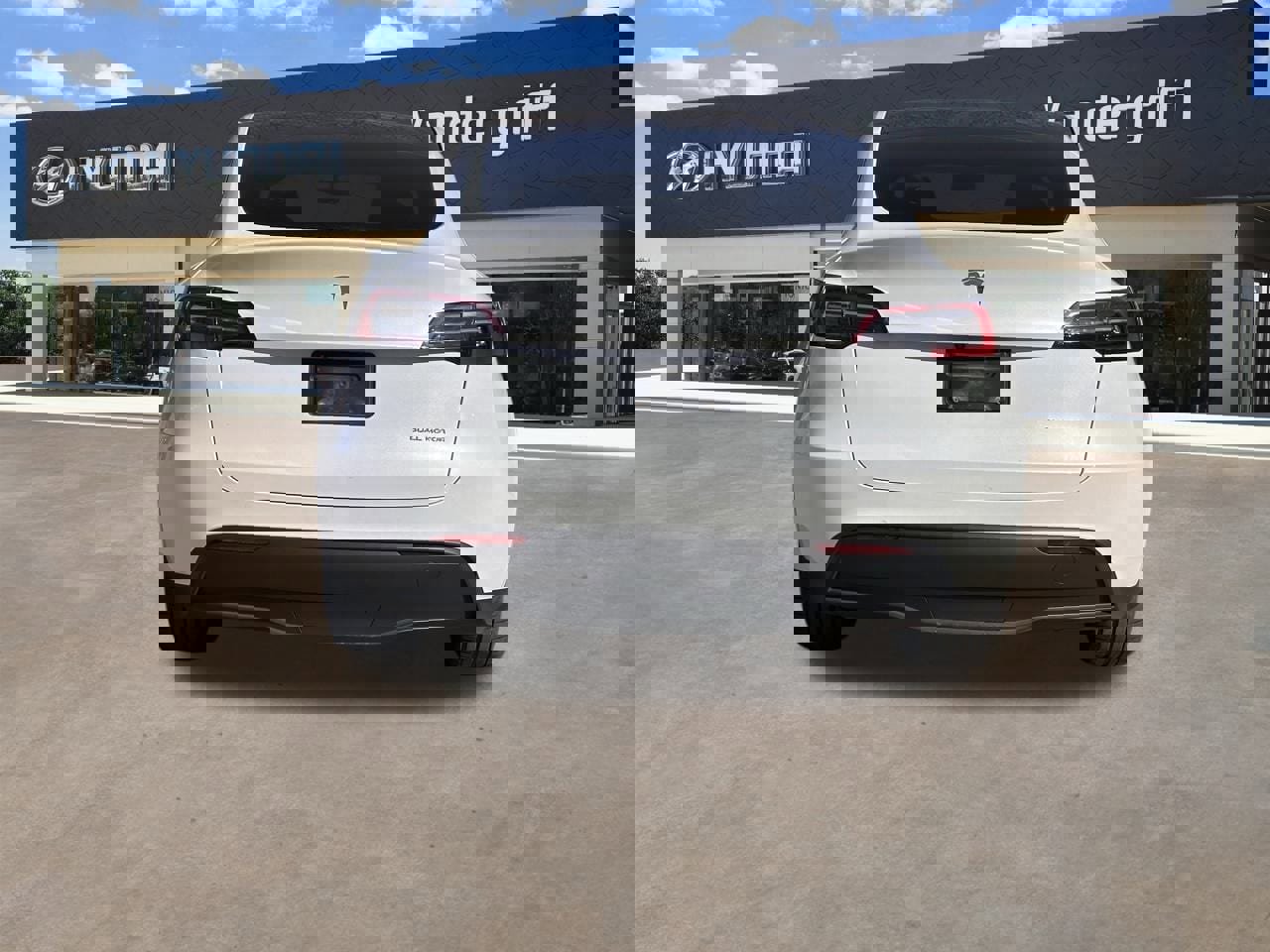 Used 2023 Tesla Model Y Long Range image 13