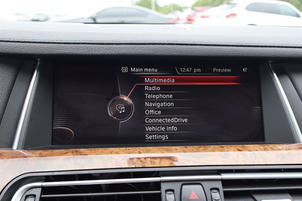 Used 2015 BMW 740Li xDrive AWD/4WD image 23