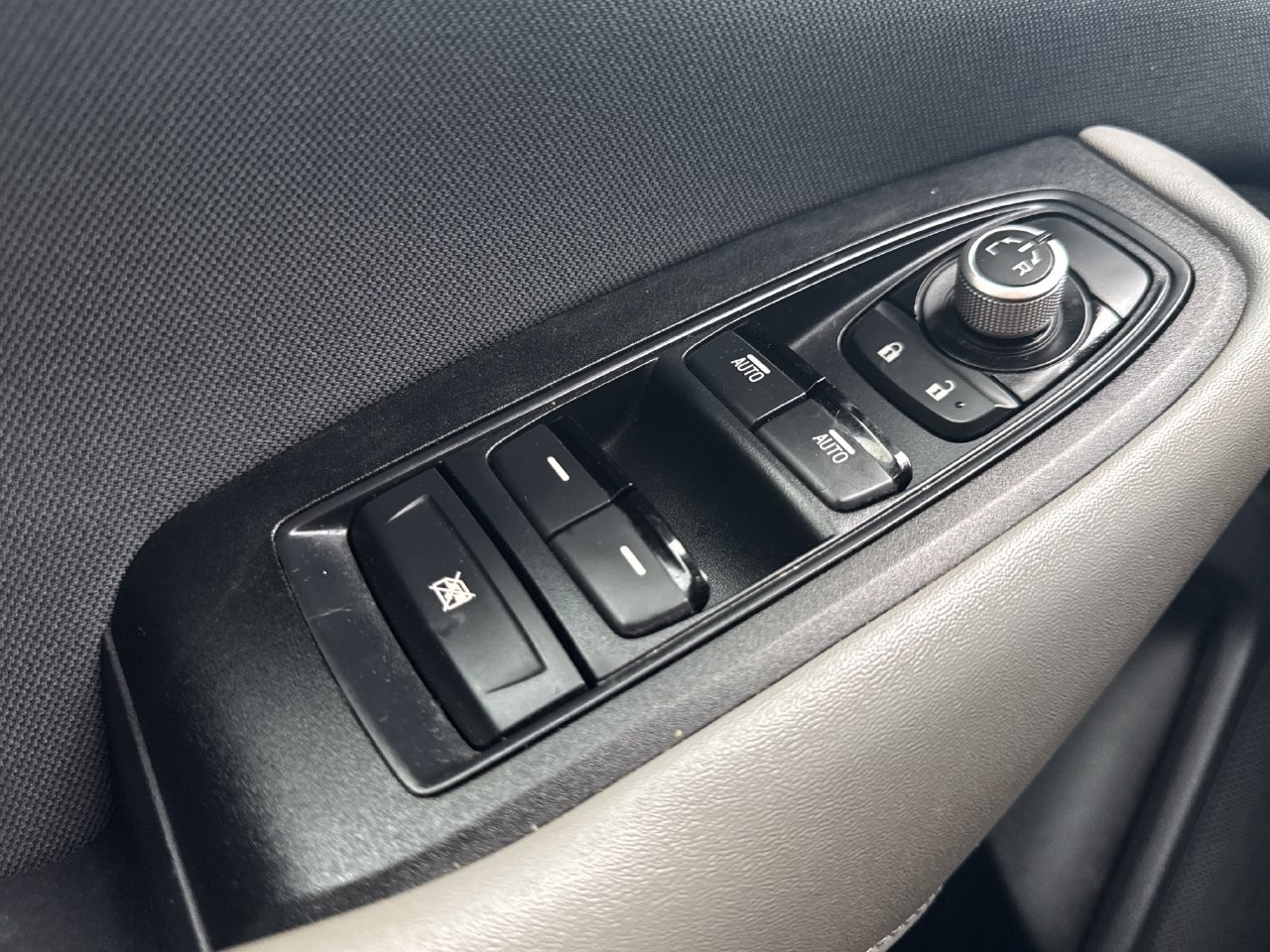 Used 2024 Subaru Outback Premium AWD/4WD image 29