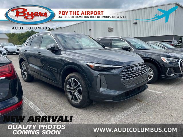 Used 2025 Audi Q5 Premium w/ Convenience Package