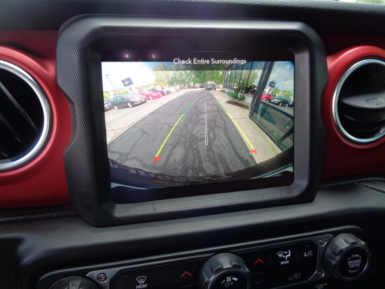 Used 2021 Jeep Wrangler Unlimited Rubicon w/ Dual Top Group AWD/4WD image 15