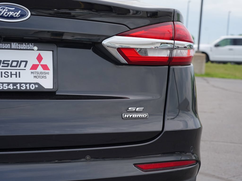 Used 2020 Ford Fusion SE FWD image 10