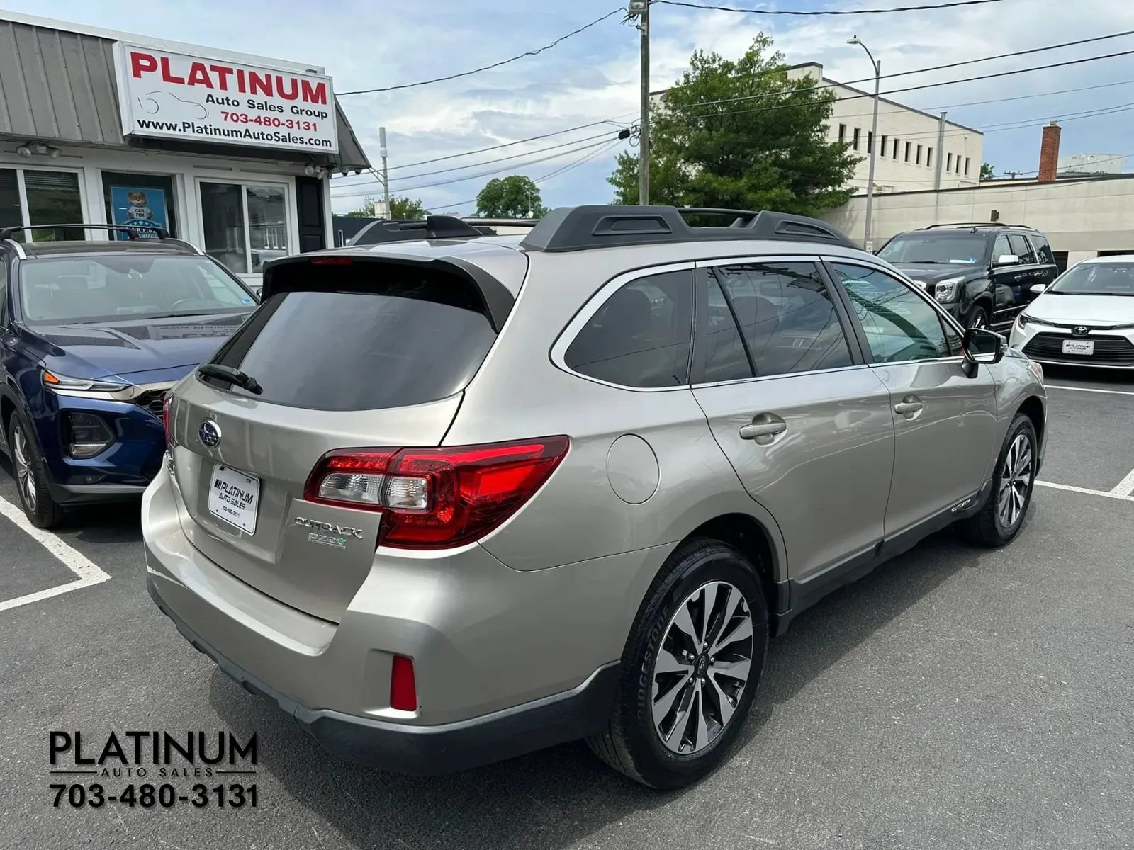 Used 2016 Subaru Outback 2.5i Limited AWD/4WD image 4