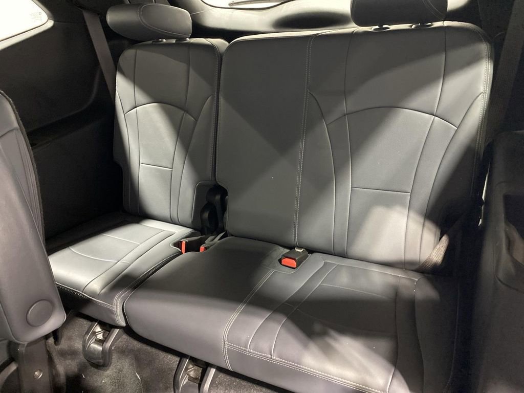 Used 2024 Buick Enclave Premium image 26