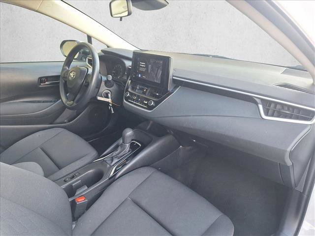 Used 2025 Toyota Corolla LE image 19