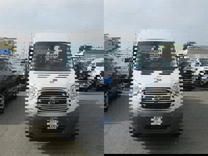 Used 2018 Ford Transit 150 XLT image 7