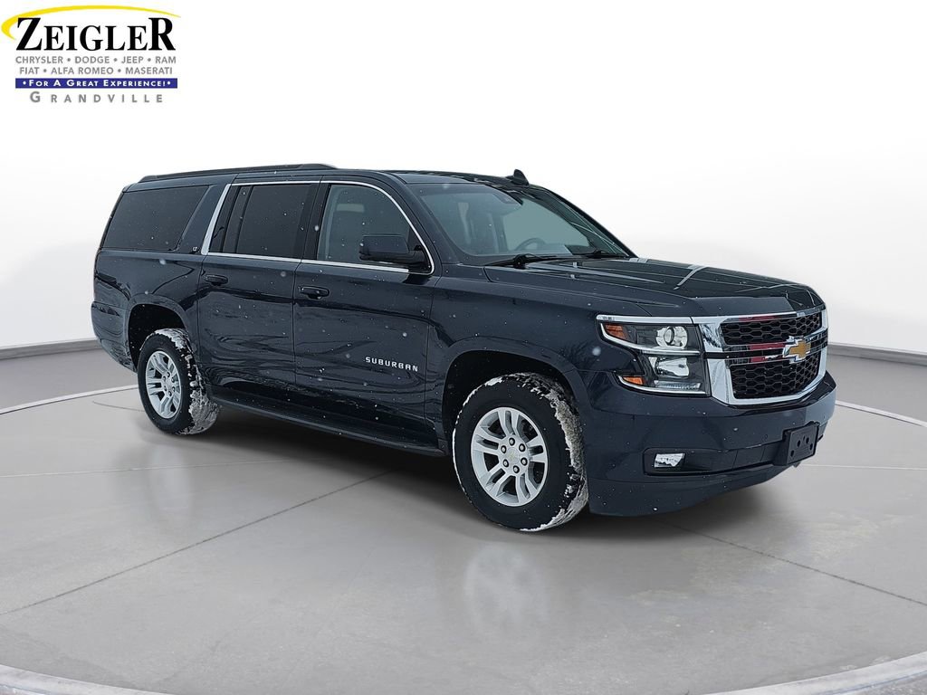 Used 2018 Chevrolet Suburban LT w/ Luxury Package image 3