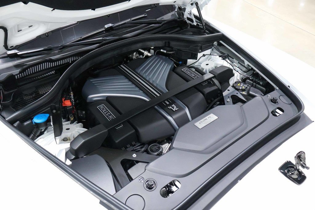 Used 2025 Rolls-Royce Cullinan Black Badge AWD/4WD image 64