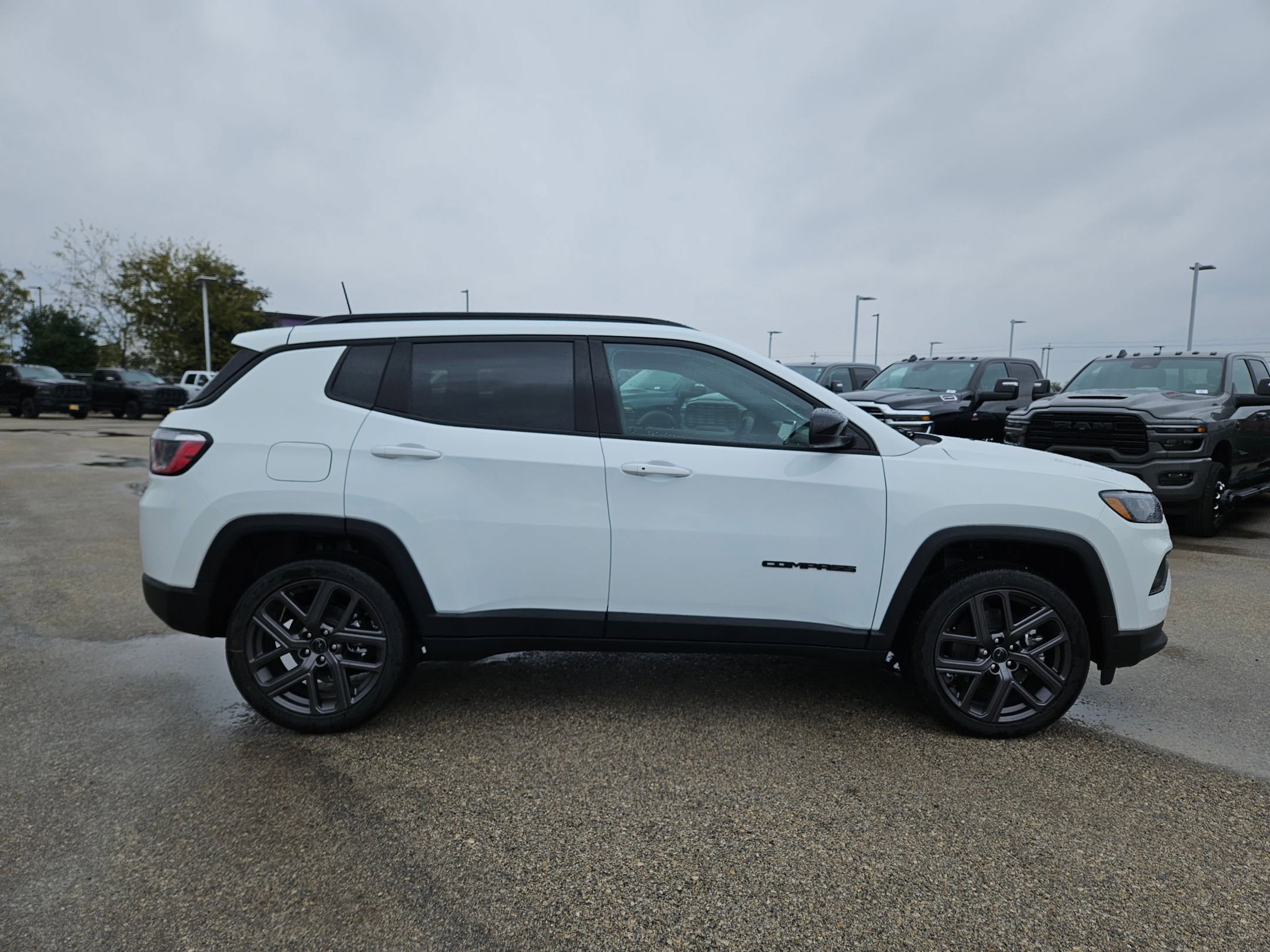 New 2026 Jeep Compass Latitude AWD/4WD image 2