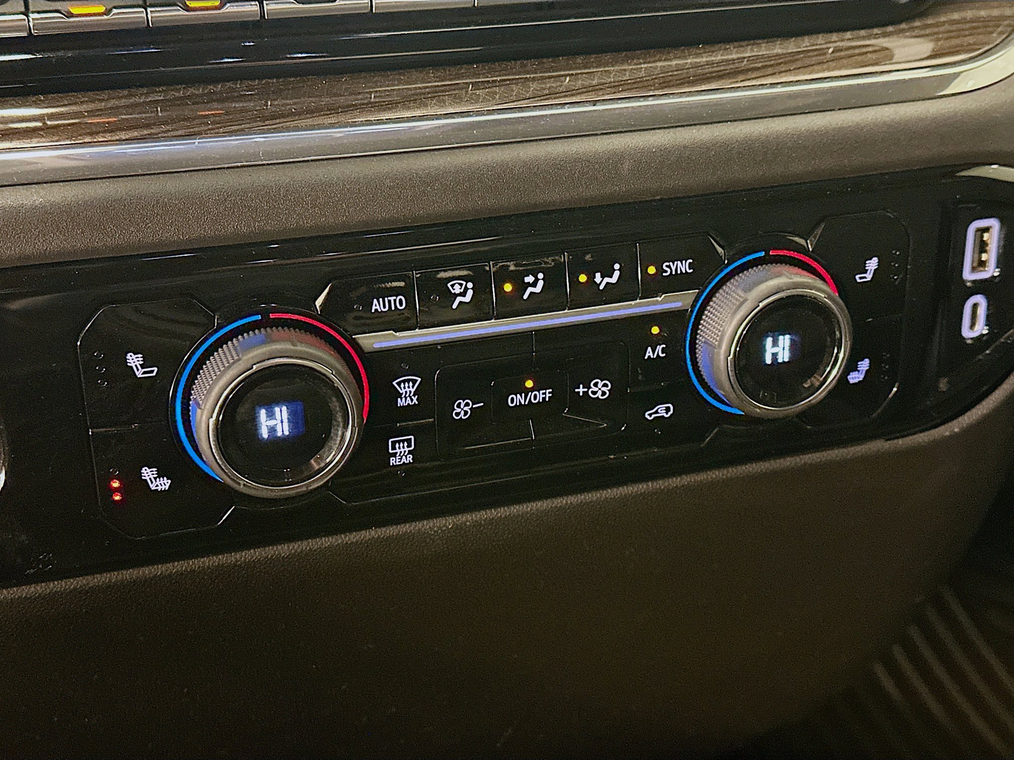 Used 2023 Chevrolet Silverado 1500 LT image 24