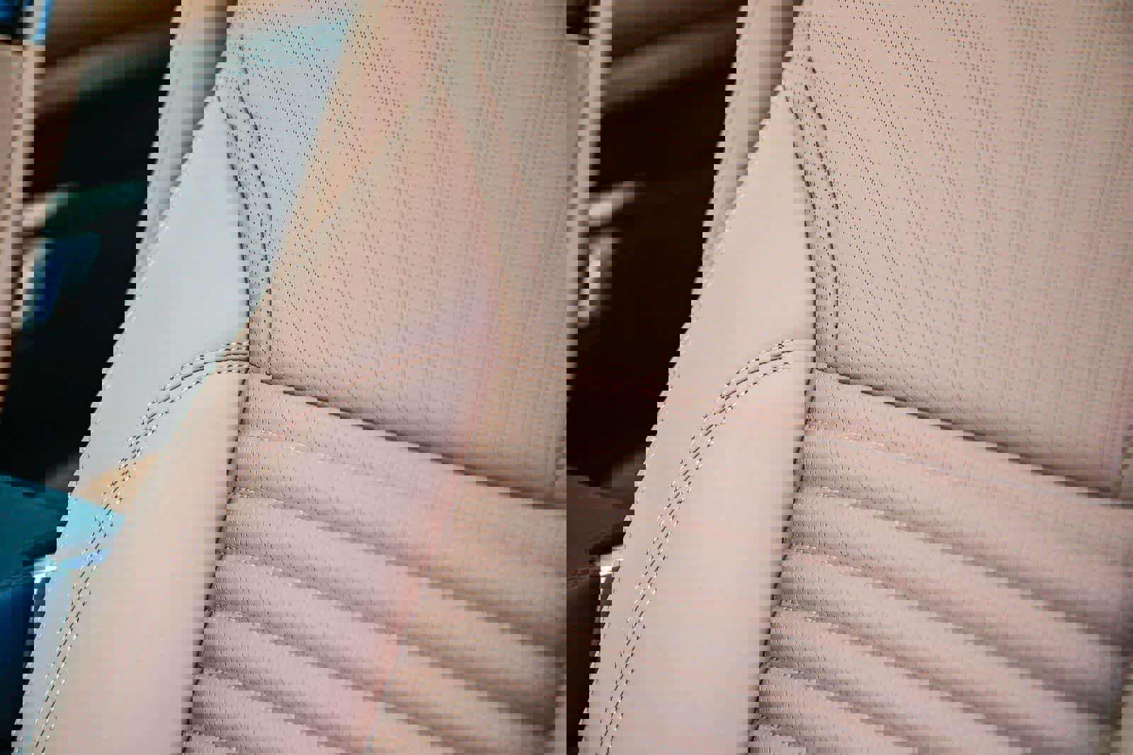 New 2026 Land Rover Discovery Limited Edition AWD/4WD image 29