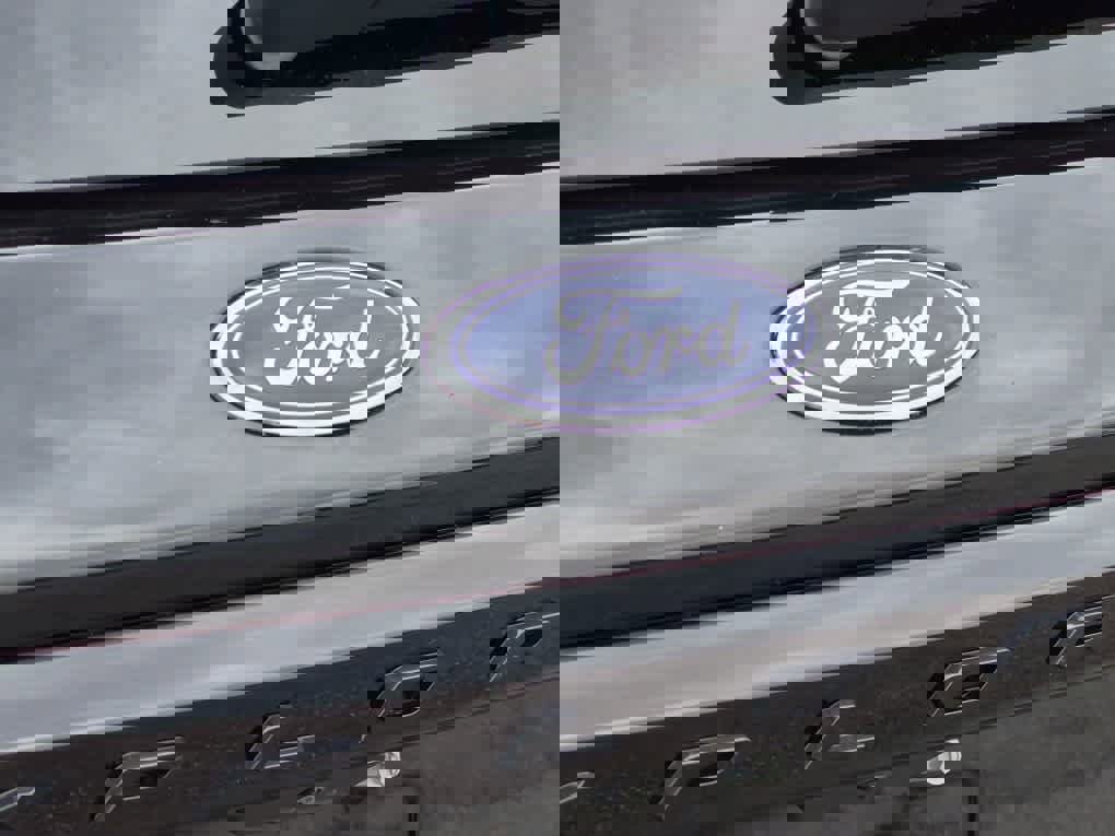 Used 2025 Ford Explorer ST-Line w/ ST-Line Street Pack image 23