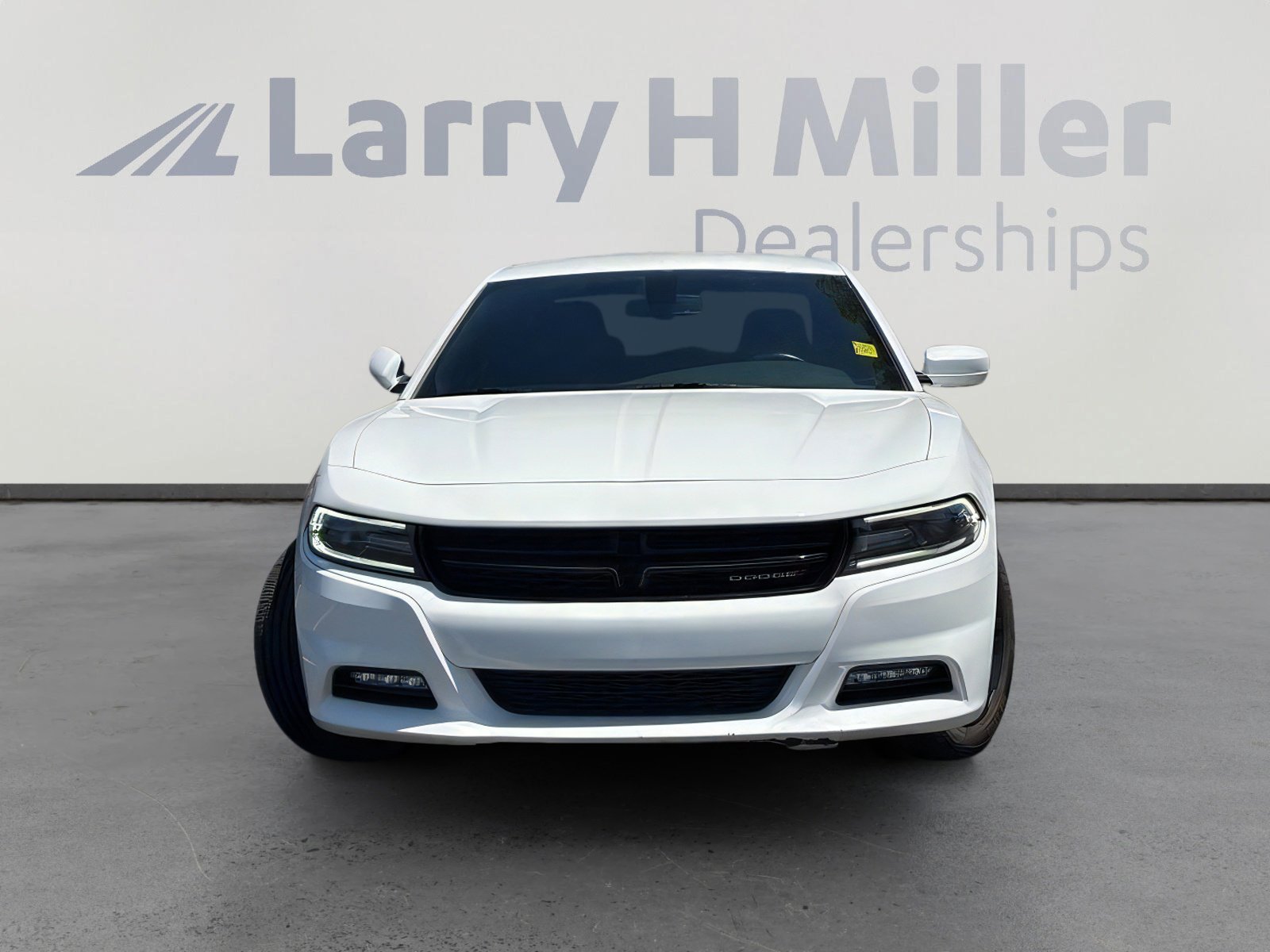 Used 2018 Dodge Charger SXT Plus RWD image 4