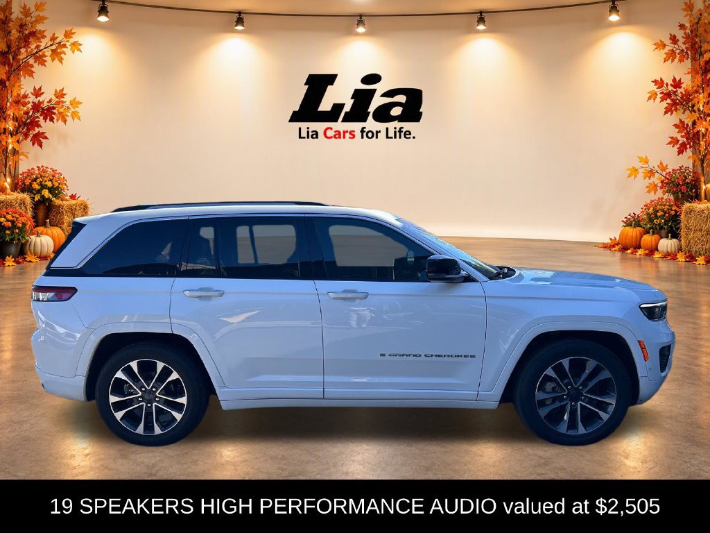 Certified 2023 Jeep Grand Cherokee Overland w/ Luxury Tech Group IV AWD/4WD image 2