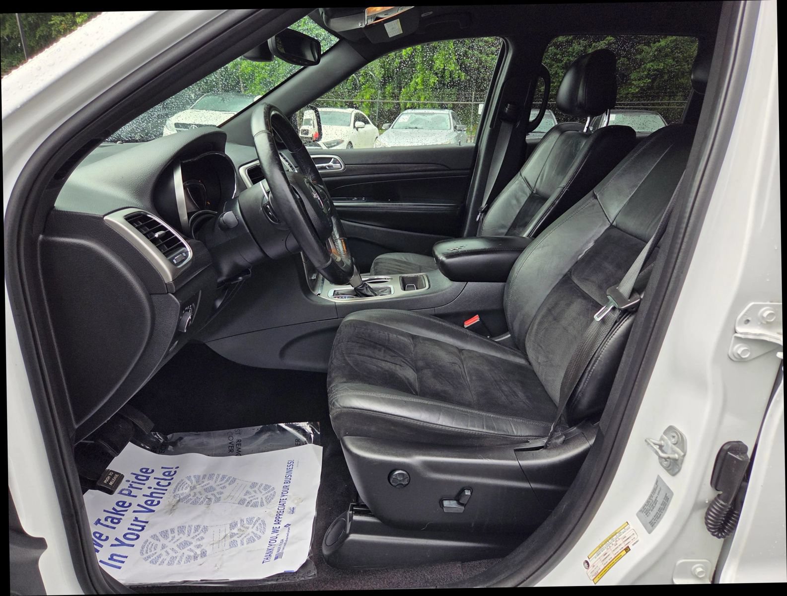 Used 2017 Jeep Grand Cherokee Altitude RWD image 11