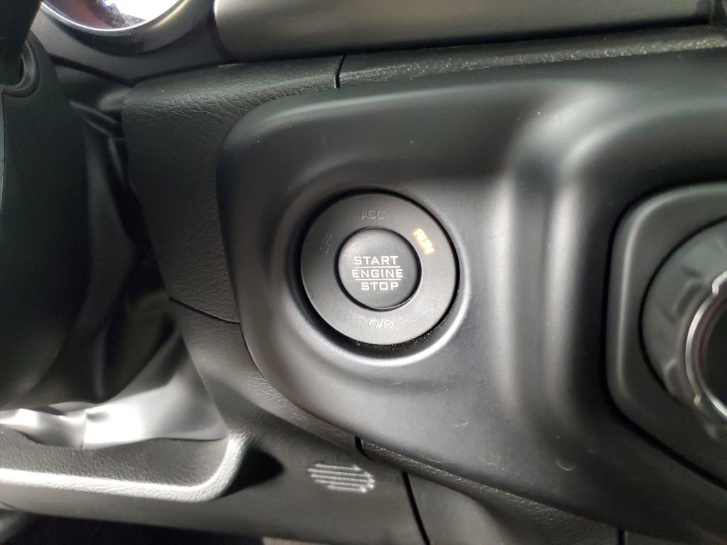 Used 2023 Jeep Gladiator Willys image 22