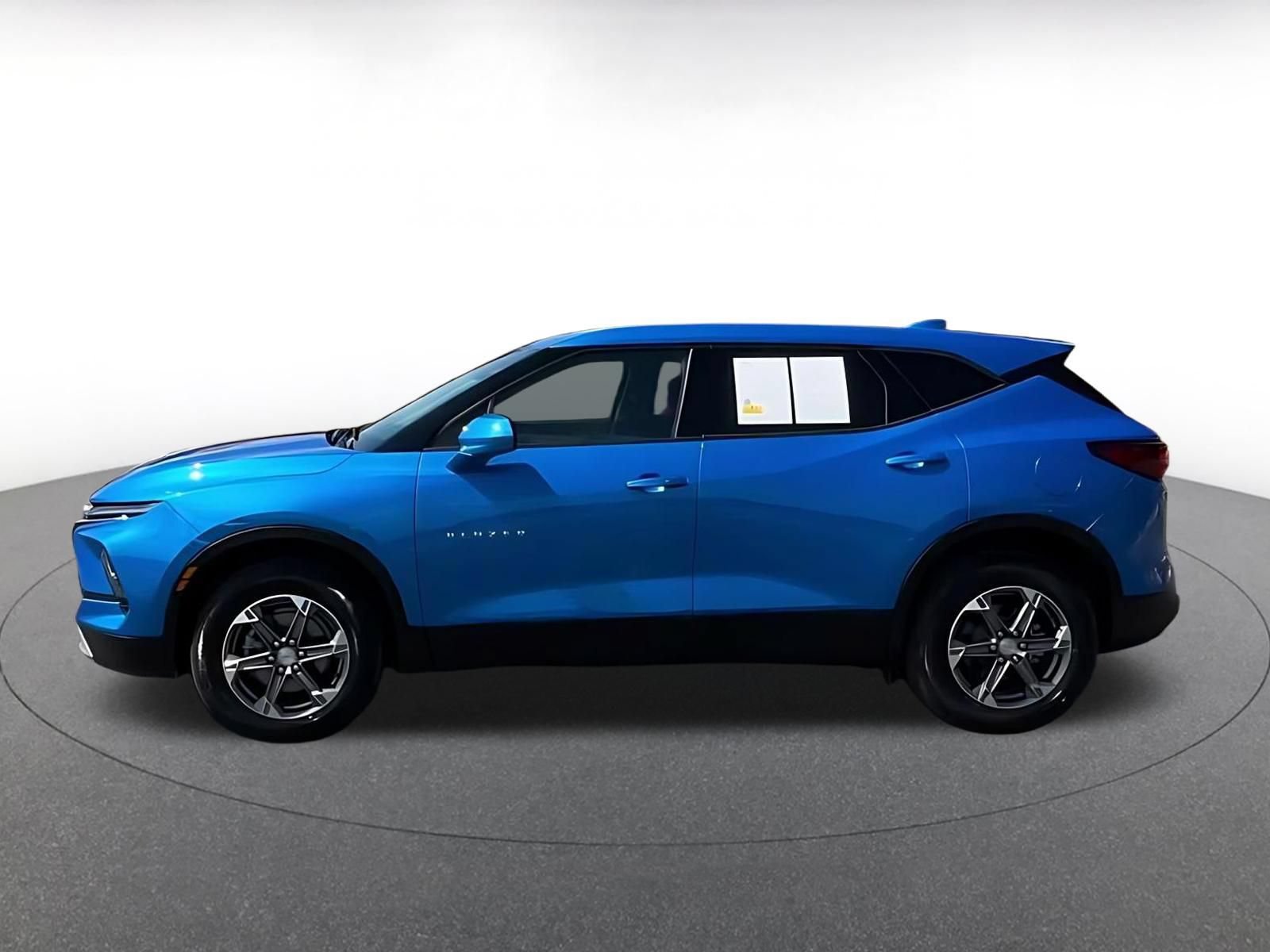 Used 2026 Chevrolet Blazer LT FWD image 8