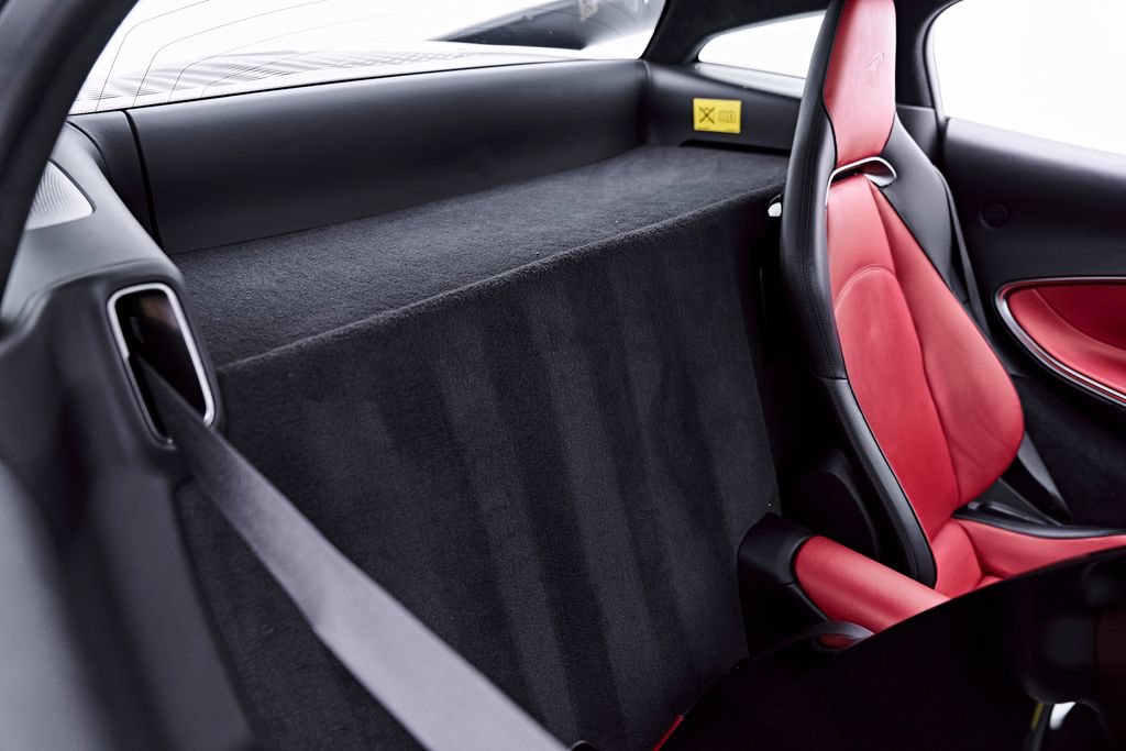 Used 2024 McLaren Artura RWD image 58