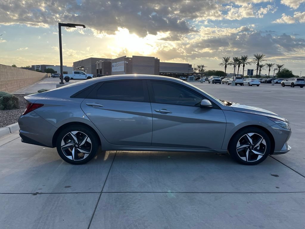 Used 2023 Hyundai Elantra SEL w/ Convenience Package FWD image 7