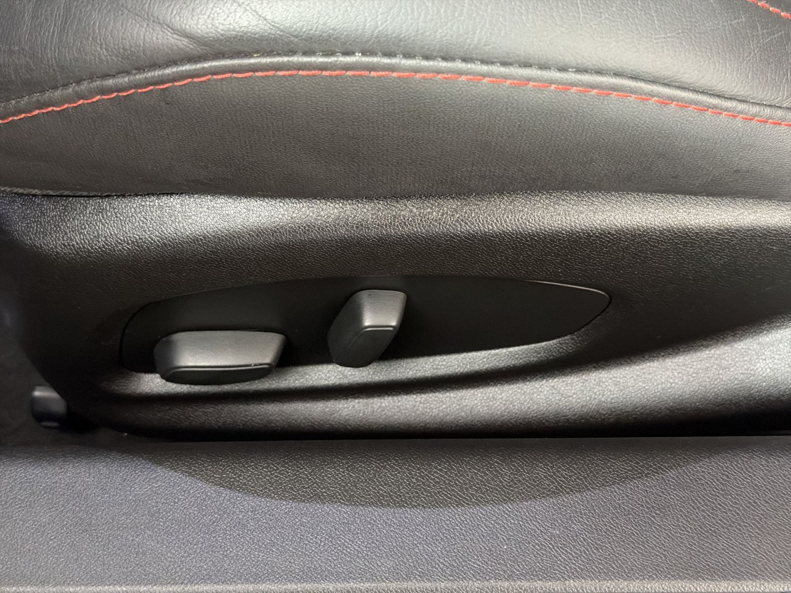 Used 2018 Chevrolet Camaro ZL1 RWD image 14