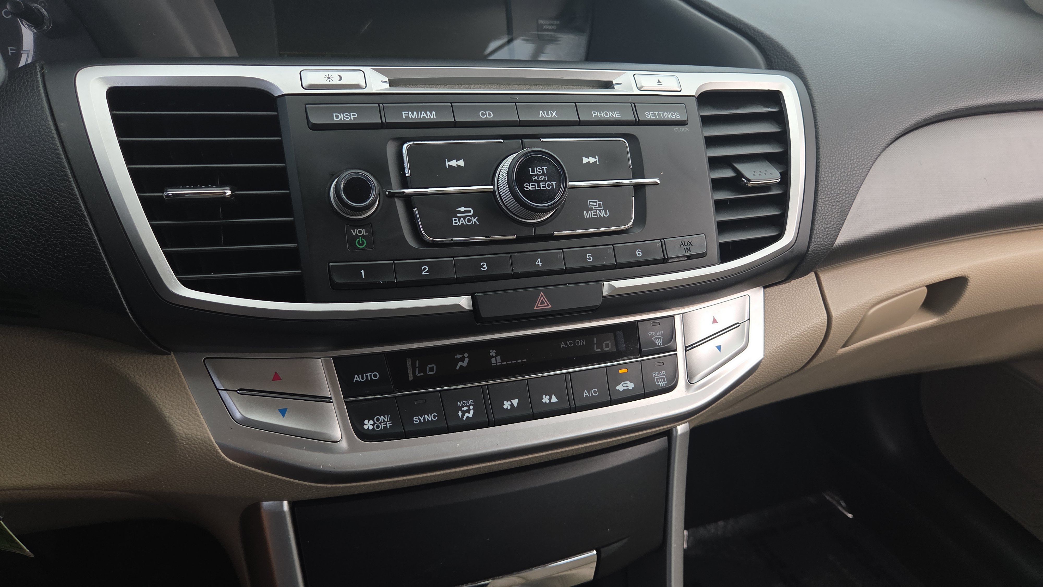 Used 2013 Honda Accord LX image 29
