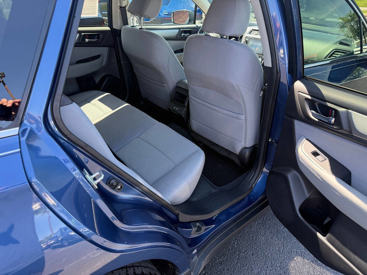 Used 2019 Subaru Outback 2.5i Premium AWD/4WD image 11