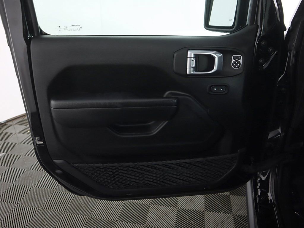 Used 2022 Jeep Wrangler Unlimited Rubicon 4xe image 17