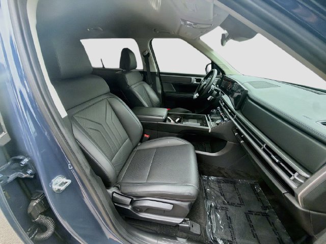 Certified 2025 Hyundai Santa Fe SEL w/ Tow & Go Package FWD image 30