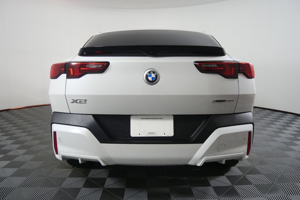 Certified 2025 BMW X2 xDrive28i AWD/4WD image 4