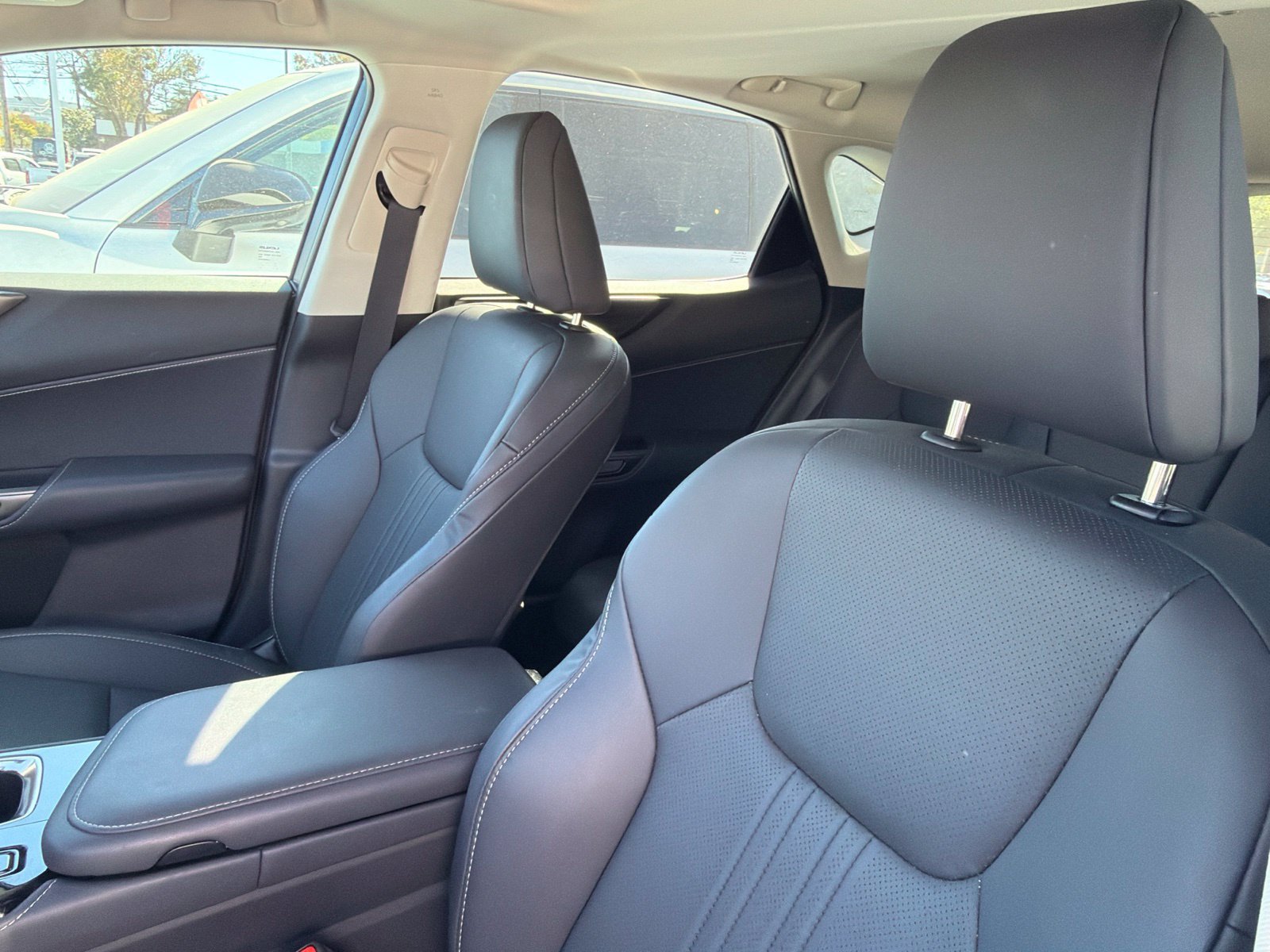 Used 2026 Lexus NX 350h AWD w/ Accessory Package (2T) image 8