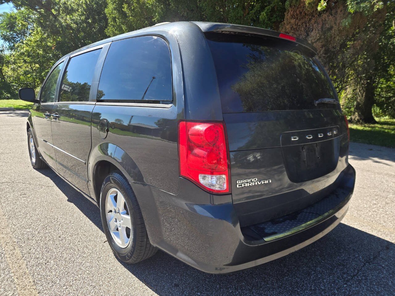 Used 2011 Dodge Grand Caravan Mainstreet w/ PWR Convenience Group FWD image 5