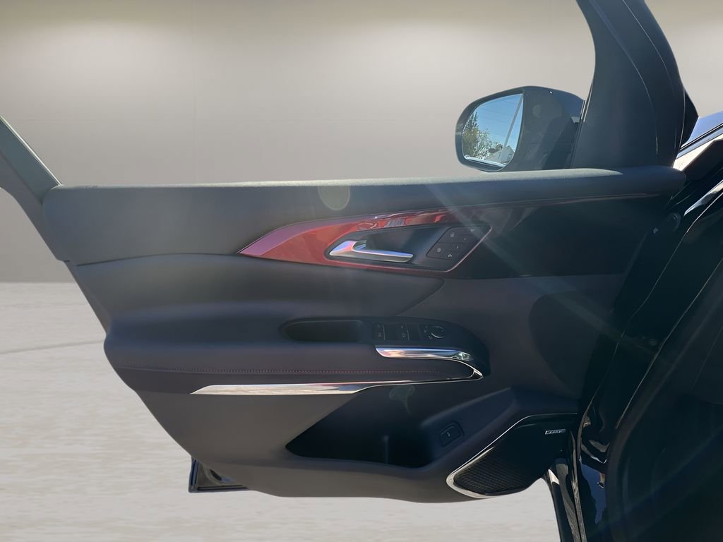 New 2026 Chevrolet Traverse RS w/ LPO, Floor Liner Package image 22