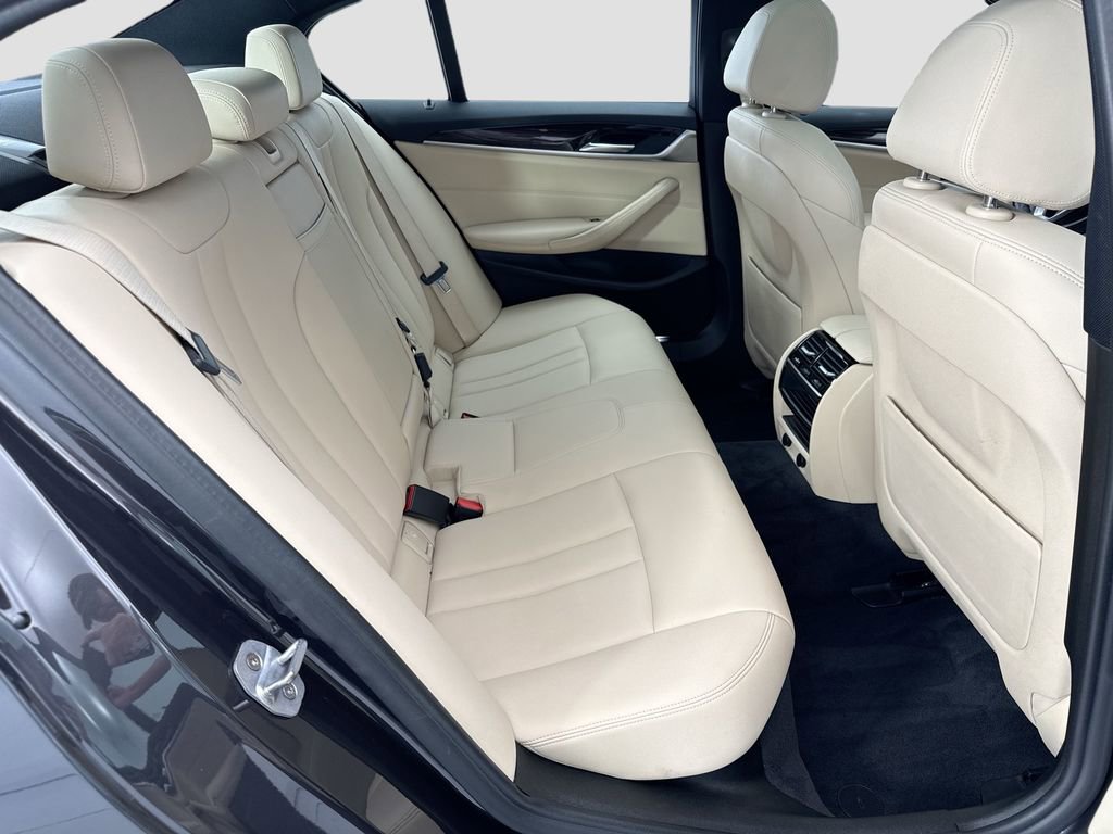 Used 2019 BMW 530e w/ Convenience Package image 21