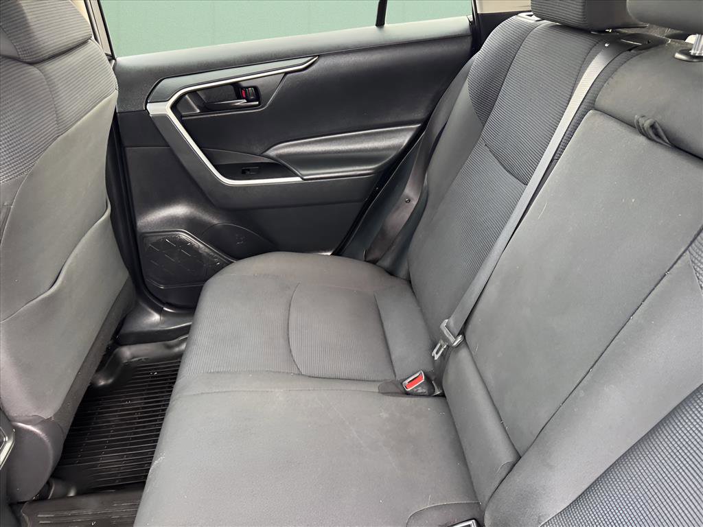 Used 2024 Toyota RAV4 LE image 9