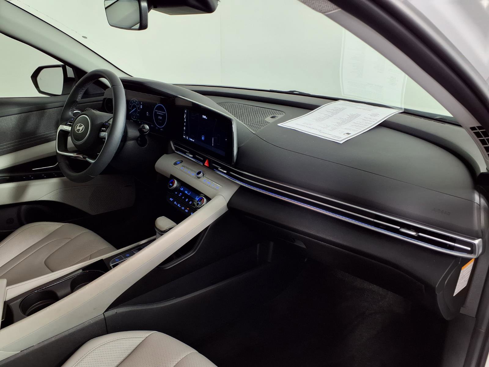 Certified 2024 Hyundai Elantra Limited image 9