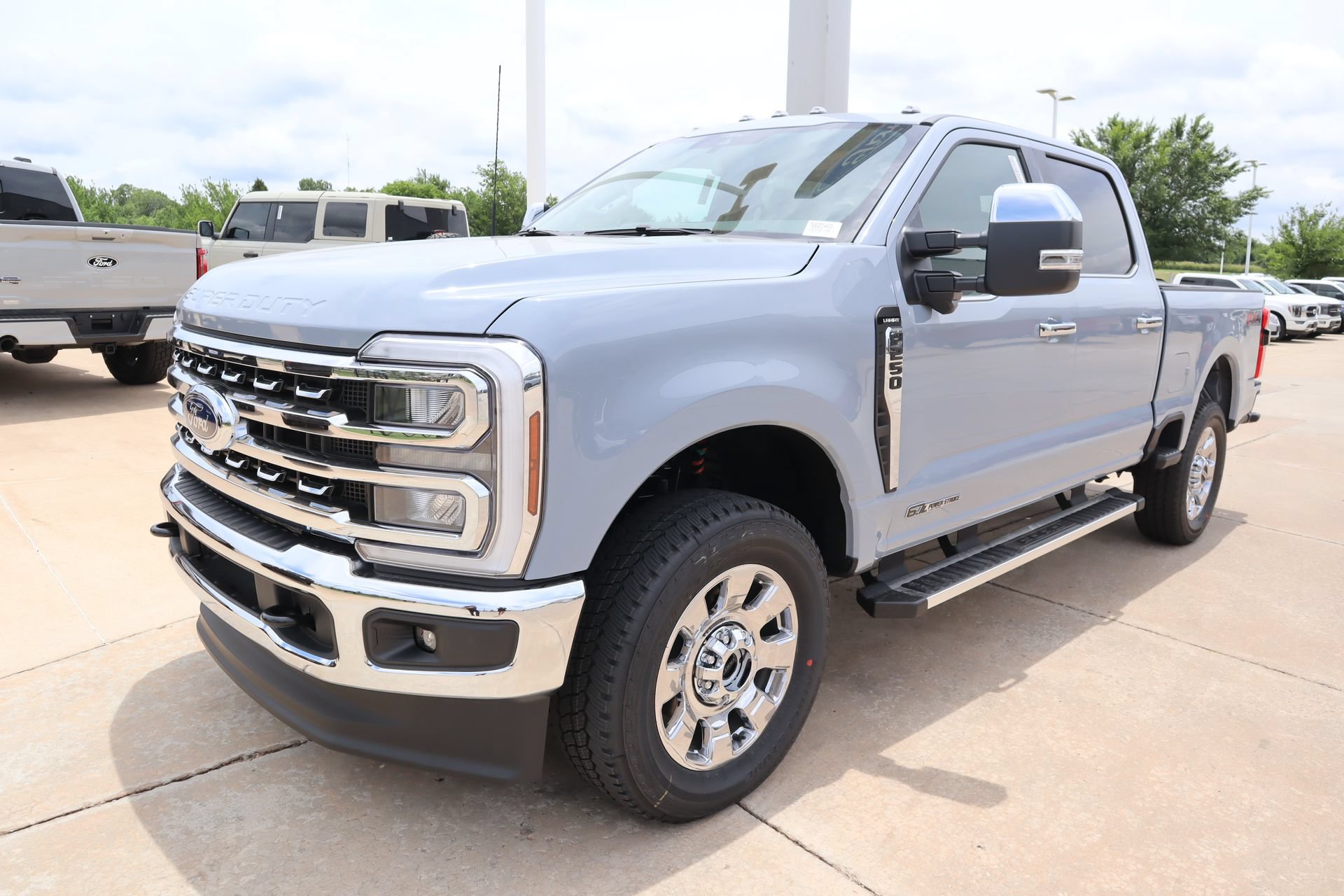 New 2026 Ford F250 Lariat w/ Chrome Package AWD/4WD image 12
