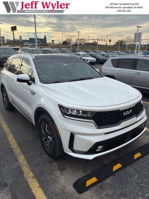 Used 2022 Kia Sorento EX w/ Panoramic Sunroof Package