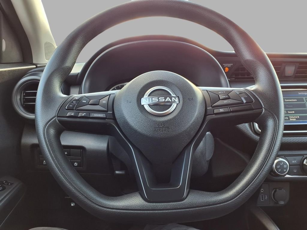 Used 2025 Nissan Kicks Play S FWD image 15