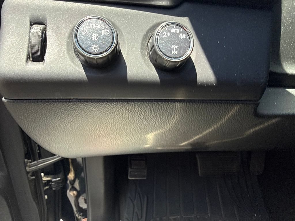 Used 2015 Chevrolet Tahoe LT AWD/4WD image 12
