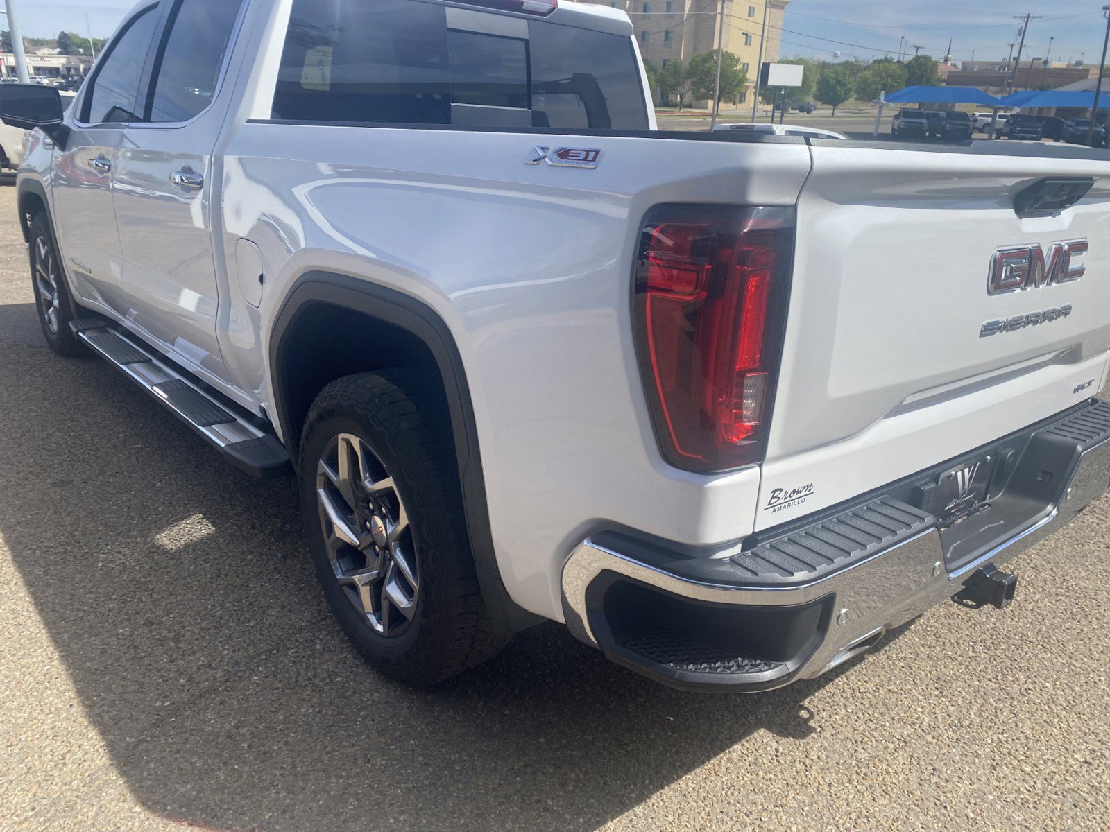 Used 2023 GMC Sierra 1500 SLT AWD/4WD image 7