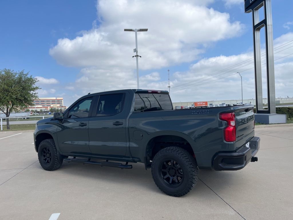Used 2025 Chevrolet Silverado 1500 Custom Trail Boss w/ Dark Appearance Package image 4
