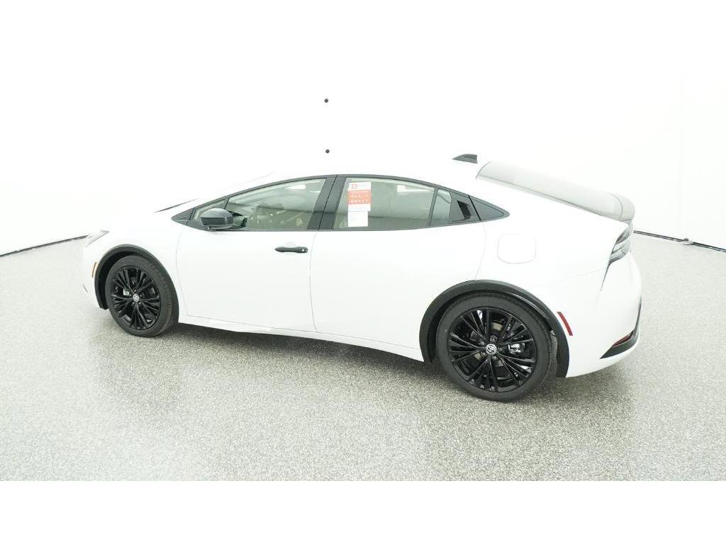 Used 2026 Toyota Prius Plug-In Hybrid FWD image 4