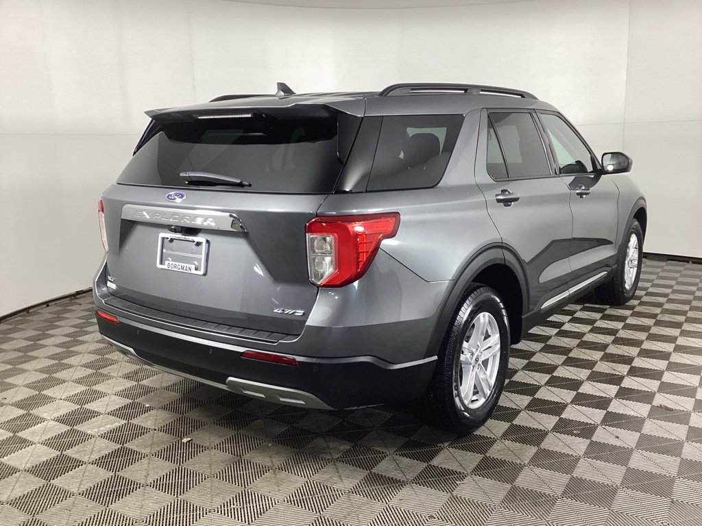 Used 2023 Ford Explorer XLT w/ Equipment Group 202A image 2
