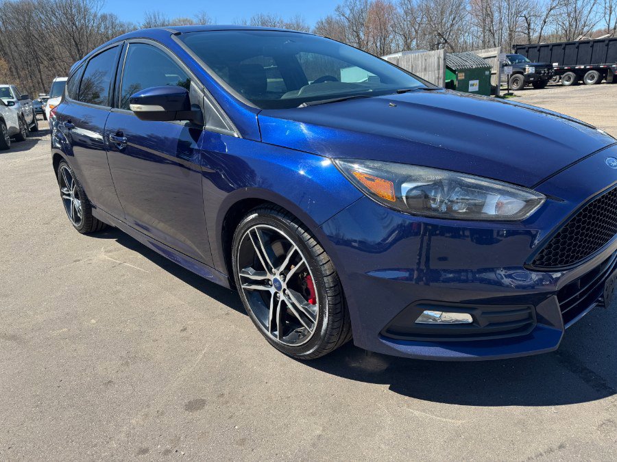 Used 2016 Ford Focus ST w/ Equipment Group 401A FWD image 12