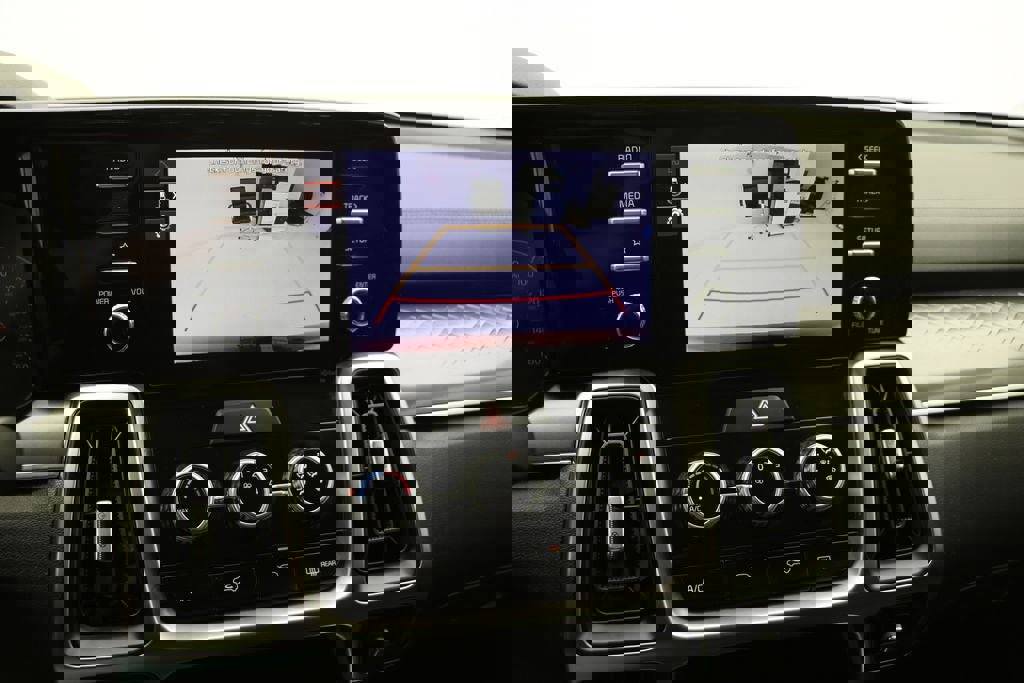 Used 2023 Kia Sorento LX image 22