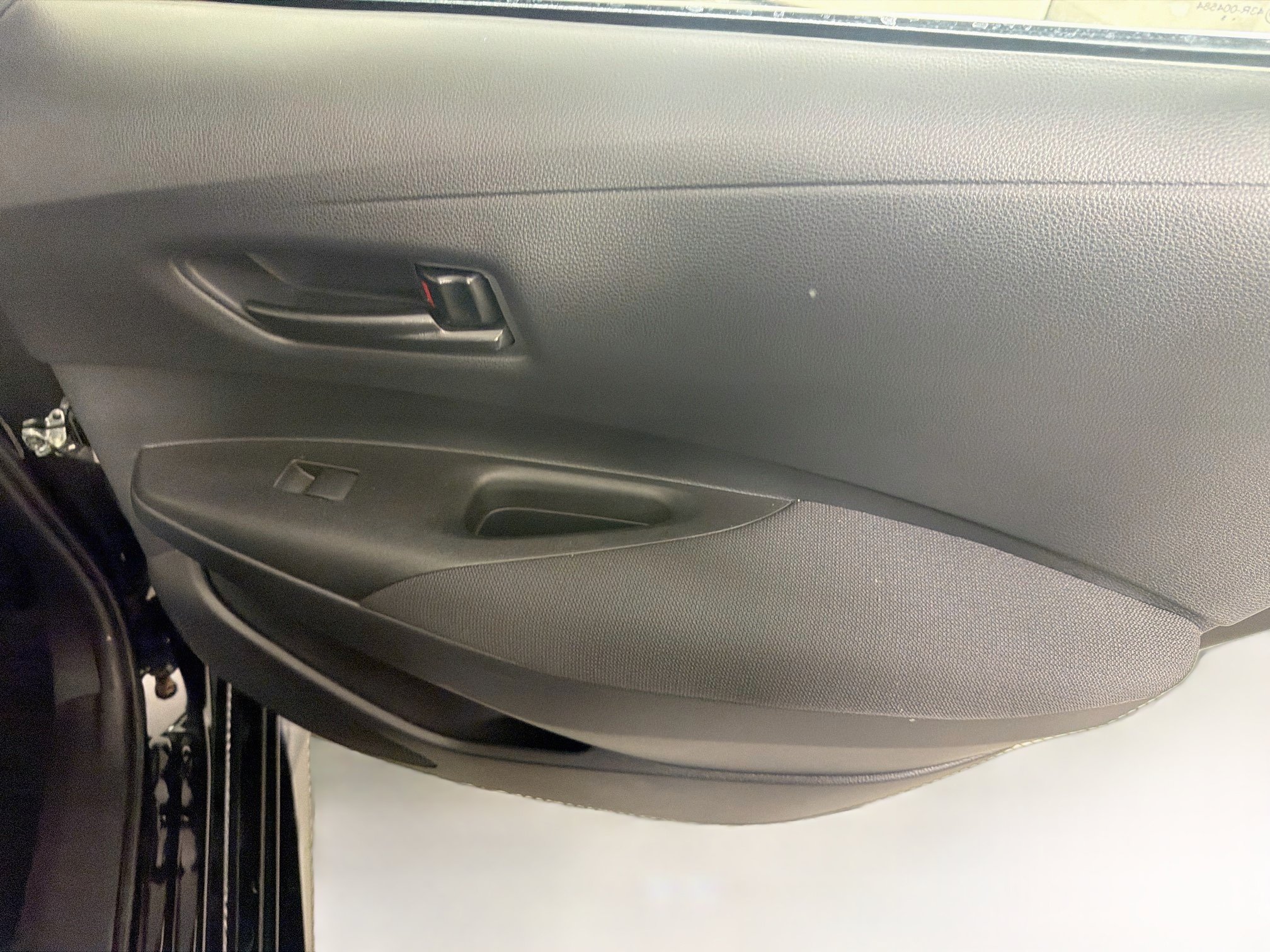 Used 2025 Toyota Corolla LE FWD image 27
