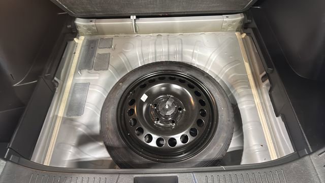 Used 2024 Chevrolet Trax LS w/ LS Convenience Package image 25